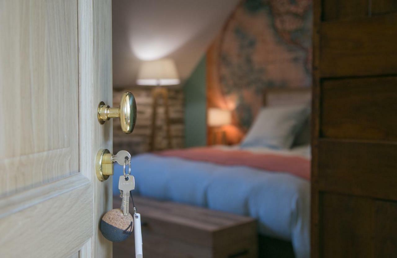 Les Dames De Nage Bed and Breakfast Grand-Champ Exteriör bild